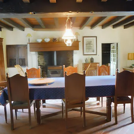 Holiday home Maison Chaleureuse A Terres-de-haute-charente Avec Jardin *